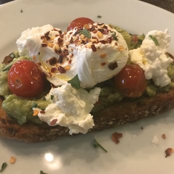 Café Phillies - Crushed avacado with poached egg - Cafes Near Me - London, XGL Café Phillies - Crushed avacado with poached egg - Cafes Near Me - London, XGL