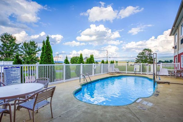 Best Western Nittany Inn Milroy by null