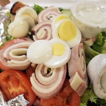 Das Boot Camp Restaurant & Bar - Chef salad to go - German Near Me - Norman, Oklahoma