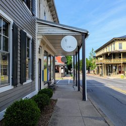 IV Coffee - Located downtown on Chestnut Street.