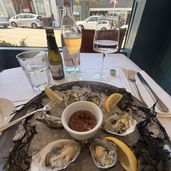 La Cote Bleue - Classic oysters with lemon, vinegar and the fixings - Modern European Near Me - Pacific Grove, California