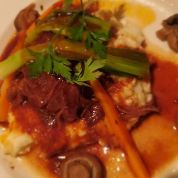 Petterinos - Short rib, which was basically a very tender and filling pot roast. - American Near Me - Chicago, Illinois Petterinos - Short rib, which was basically a very tender and filling pot roast. - American Near Me - Chicago, Illinois