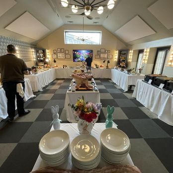 Crosby's Kitchen - Brunch buffet - American Near Me - Niles, Illinois