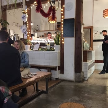 Toma Café - Inside - Coffee & Tea Near Me - Madrid, M Toma Café - Inside - Coffee & Tea Near Me - Madrid, M