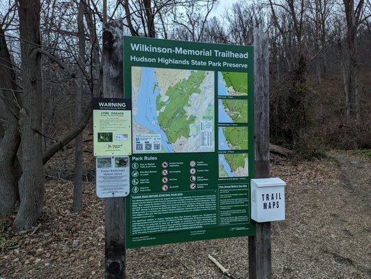 Breakneck Ridge by null