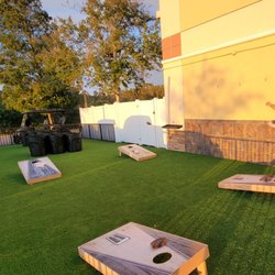 The Brass Tap - Patio lawn