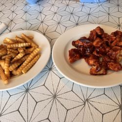 DK's Corner - Gravy, fries, and chicken bites
