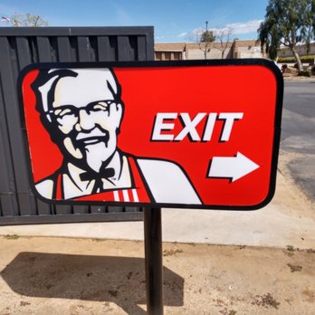 KFC - Fast Food Near Me - Woodcrest, California