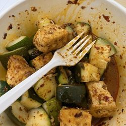 Lemongrass Plates - Has healthy options but not when there is a freaking ROACH in my food so gross will not be eating here again!