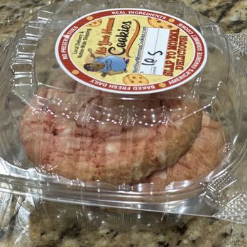 Not Your Mommas Cookies - Strawberry Macadamia - Desserts Near Me Not Your Mommas Cookies - Strawberry Macadamia - Desserts Near Me
