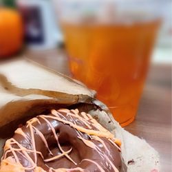Aura Tea & Coffee - Peach Earl Grey with keto boba; chocolate Donut - Chocolate Glaze (keto)