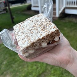 Candy Cottage - the cocoa crispy