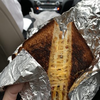 Scottie's - Fried egg breakfast sandwich with bacon - Sandwiches Near Me - Basalt, Colorado