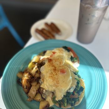 Cafe 222 - Eggs Benedict sausage links - Breakfast & Brunch Near Me - San Diego, California Cafe 222 - Eggs Benedict sausage links - Breakfast & Brunch Near Me - San Diego, California