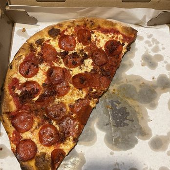 Luna Pizza - Medium Pepperoni and Bacon Pizza - Pizza Near Me - Glastonbury, Connecticut Luna Pizza - Medium Pepperoni and Bacon Pizza - Pizza Near Me - Glastonbury, Connecticut