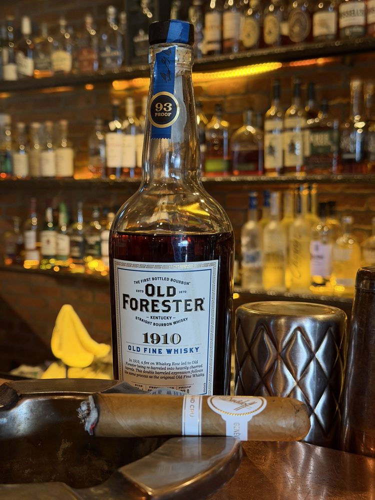 Churchill's Fine Cigars