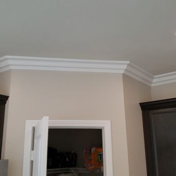 Francisco Bautista - Kitchen paint and crown molding - corners - Painters Near Me Francisco Bautista - Kitchen paint and crown molding - corners - Painters Near Me