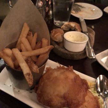 Cedric's Tavern - Pubs Near Me - Asheville, North Carolina