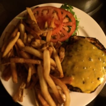 The Edgewater Hotel - Burger. Worth the price! delicious and tasty! - Hotels Near Me - Seattle, Washington