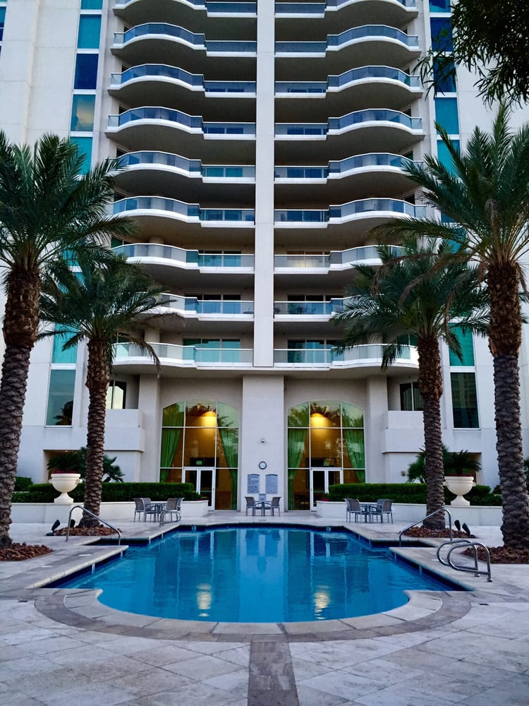 FOUR TURNBERRY PLACE Updated September 2024 12 Photos 2777