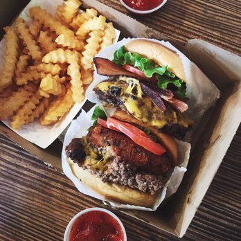Shake Shack Bridgewater - Shake Shack = LOVE - Burgers Near Me - Bridgewater, New Jersey