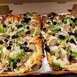 Little Caesars - Deep Dish Garden pizza
