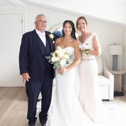 John's Riverside Florist - Bridal bouquet and wristlet