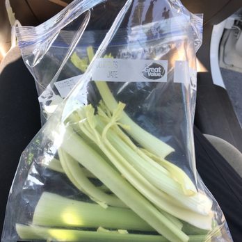 Multnomah Falls - Yes I'm eating HEALTHY CELERY instead - Hiking Near Me - Bridal Veil, Oregon Multnomah Falls - Yes I'm eating HEALTHY CELERY instead - Hiking Near Me - Bridal Veil, Oregon