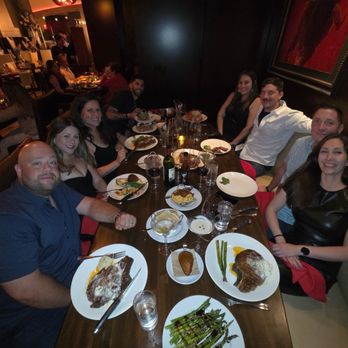 David Burke Prime - Group shot - Steakhouses Near Me - Mashantucket, Connecticut
