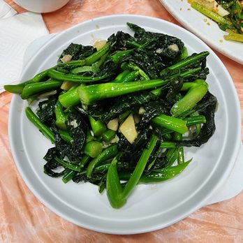 愛文生 - Gailan with Chinese shrimp paste - Hong Kong Style Cafe Near Me - Hong Kong, HK
