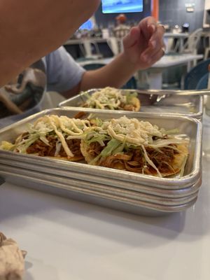 Tacos El Metro by null