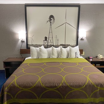 Super 8 by Wyndham Dumas TX - Comfortable bed. - Hotels Near Me - Dumas, Texas Super 8 by Wyndham Dumas TX - Comfortable bed. - Hotels Near Me - Dumas, Texas