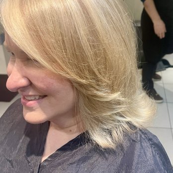 Salon Q.E. - Hairstyle, haircut, hair color. - Hair Salons Near Me - Seattle, Washington Salon Q.E. - Hairstyle, haircut, hair color. - Hair Salons Near Me - Seattle, Washington
