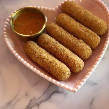 Keik - Mozzarella sticks - Bakeries Near Me - Miami, Florida