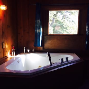Ojai Rancho Inn - Jacuzzi Room - Hotels Near Me - Ojai, California Ojai Rancho Inn - Jacuzzi Room - Hotels Near Me - Ojai, California