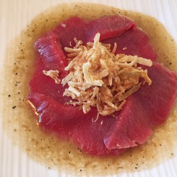 Toshi Ryoriten - Tuna tataki. Nice sauce and fried onions bits! - Japanese Near Me - Richmond Hill, Ontario