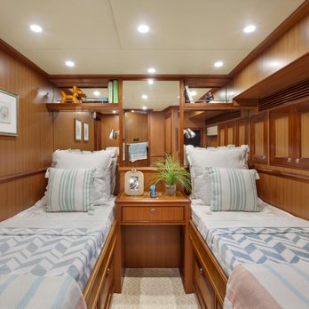 HoneyBee Designz - Interior Design Near Me - Boynton Beach, Florida
