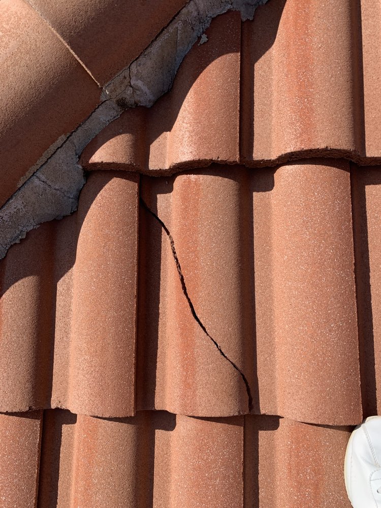 Slide of I Gotta Guy Roof Repairs