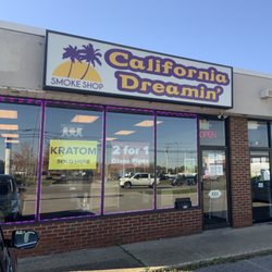 California Dreamin Smoke Shop - Entrance