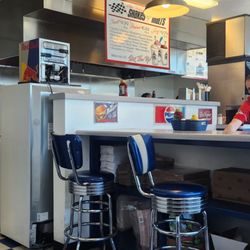 Barney's Better Burgers - Counter