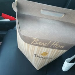 Nice presentation of a dozen bagels. They even put a couple plastic bags inside if you plan on storing at home.