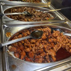Umami Buffet - Larger amounts of popular dishes like Tso and pepper chicken