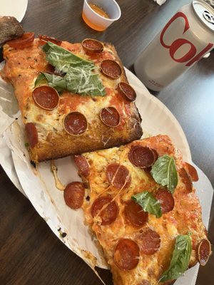 Lucia Pizza Of UES by null