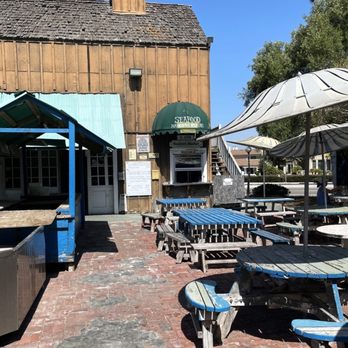 H.C. Seafood - Front - Seafood Near Me - Oxnard, California