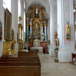 Kath. Pfarramt Mariä Himmelfahrt - Stadtpfarrkirche Mariä Himmelfahrt Kirche kostol pamiatka Deggendorf
