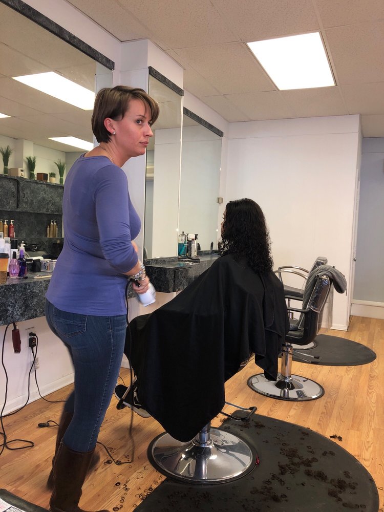 TAMMY’S HAIR STATION Updated September 2024 5 Lupine Rd, Andover