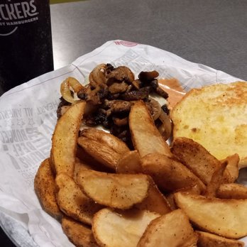 Fuddruckers - 1/2 £ Mushroom & Swiss - Burgers Near Me - Hummelstown, Pennsylvania