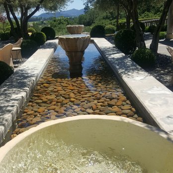 Auberge du Soleil - Meditation pool - Hotels Near Me - Rutherford, California