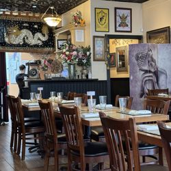 Bencharong Thai House - Interior