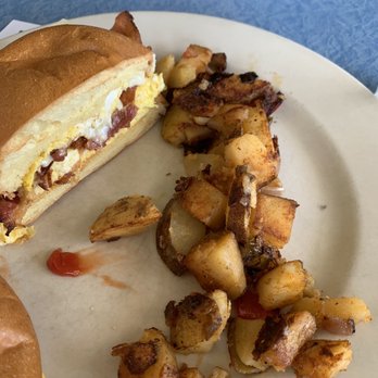Daphne's Dining & Catering - American Near Me - Robbinsville, New Jersey Daphne's Dining & Catering - American Near Me - Robbinsville, New Jersey